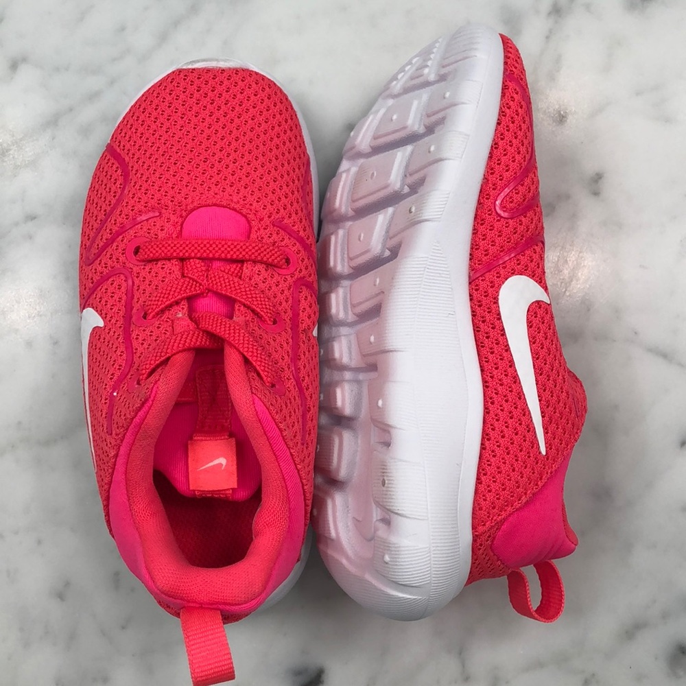 Girls size 9 Nike sneakers- Never worn!